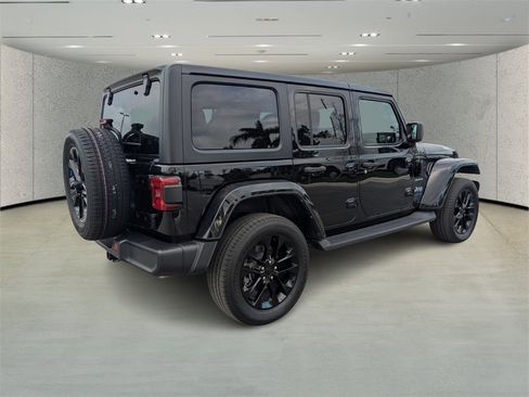 Used 2023 Jeep Wrangler Sahara image 3