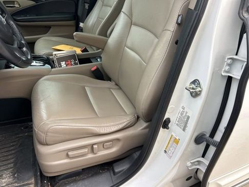 Used 2021 Honda Pilot Touring image 13