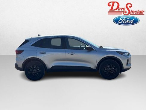 Used 2024 Ford Escape Active w/ Tech Pack #1 AWD/4WD image 5