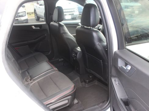 Used 2023 Ford Escape ST-Line w/ Tech Pack #1 AWD/4WD image 15