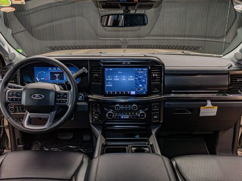 Used 2026 Ford F250 Lariat AWD/4WD image 6