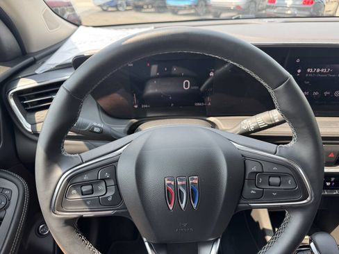 Used 2025 Buick Encore GX Avenir w/ Avenir Technology Package AWD/4WD image 18