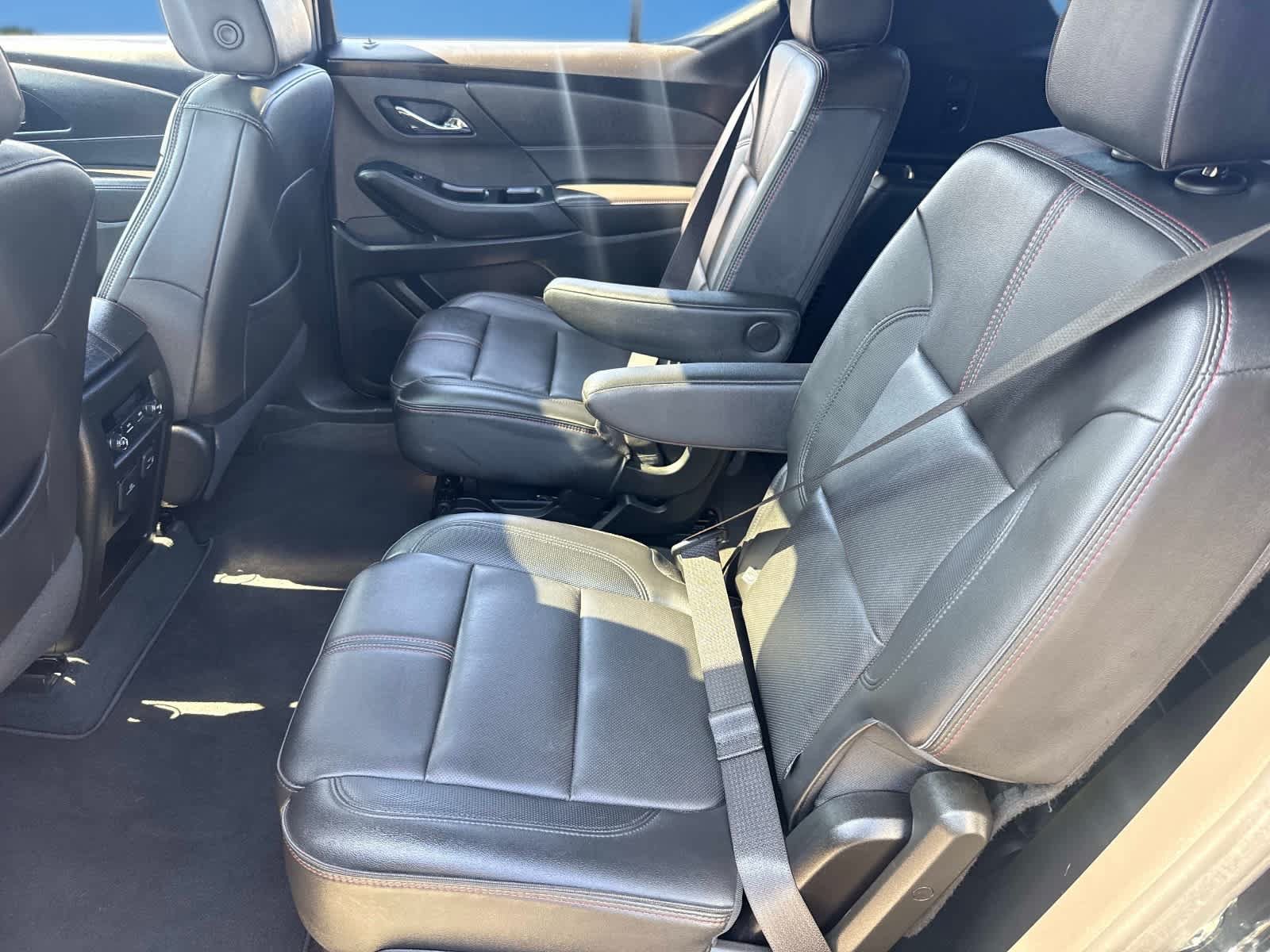 Used 2023 Chevrolet Traverse RS AWD/4WD image 16