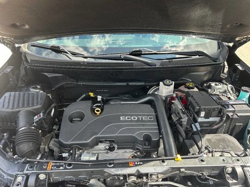 Used 2021 Chevrolet Equinox LT image 16