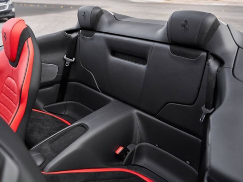 Used 2024 Ferrari Roma Spider image 42