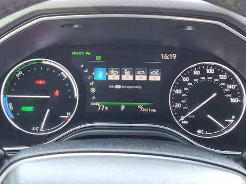 Used 2021 Toyota Avalon Limited w/ Advanced Safety Package image 11