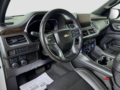 Used 2022 Chevrolet Suburban Premier AWD/4WD image 9
