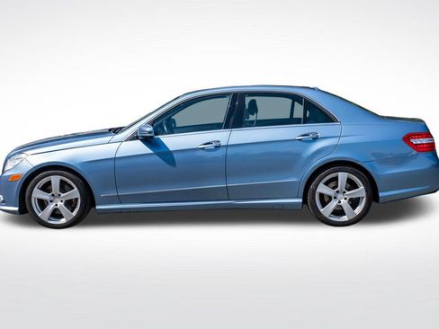 Used 2011 Mercedes-Benz E 350 4MATIC Sedan image 2