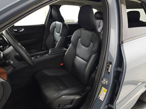 Certified 2023 Volvo XC60 B5 Plus w/ Climate Package AWD/4WD image 19