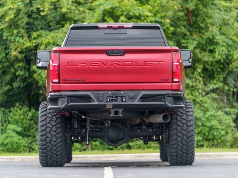 Used 2025 Chevrolet Silverado 2500 LTZ w/ LTZ Plus Package AWD/4WD image 48