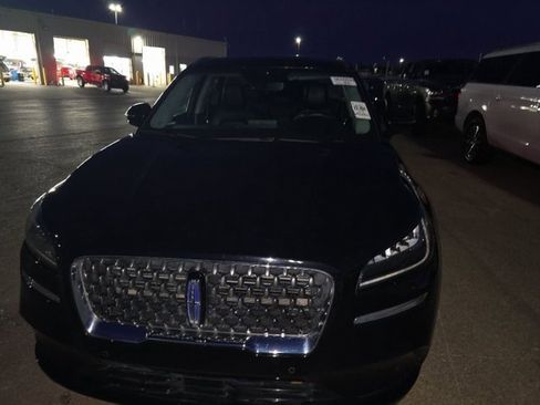 Used 2022 Lincoln Corsair Grand Touring image 4