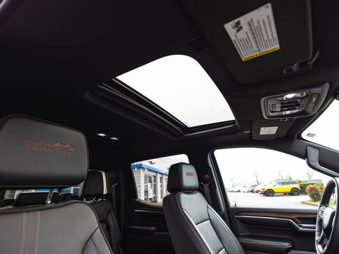 Used 2023 Chevrolet Silverado 1500 High Country w/ High Country Premium Package image 40