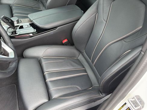 Used 2023 BMW 540i xDrive AWD/4WD image 30