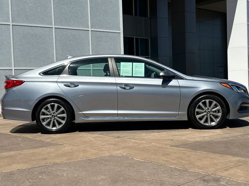 Used 2017 Hyundai Sonata Limited w/ Ultimate Package 04 FWD image 3