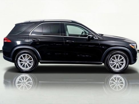 Used 2024 Mercedes-Benz GLE 450 4MATIC w/ Winter Package image 18