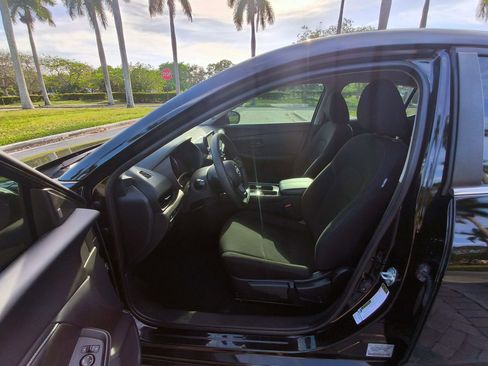 Used 2024 Nissan Sentra S FWD image 11