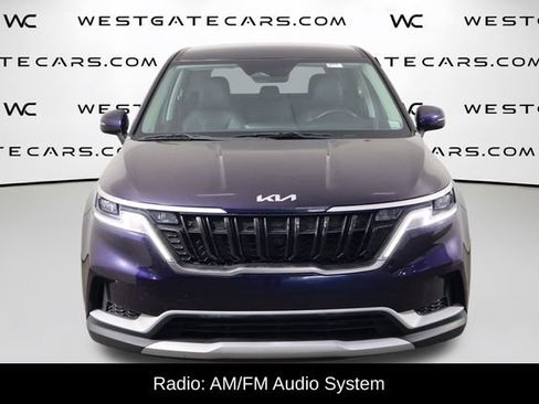 Used 2023 Kia Carnival LX FWD image 2
