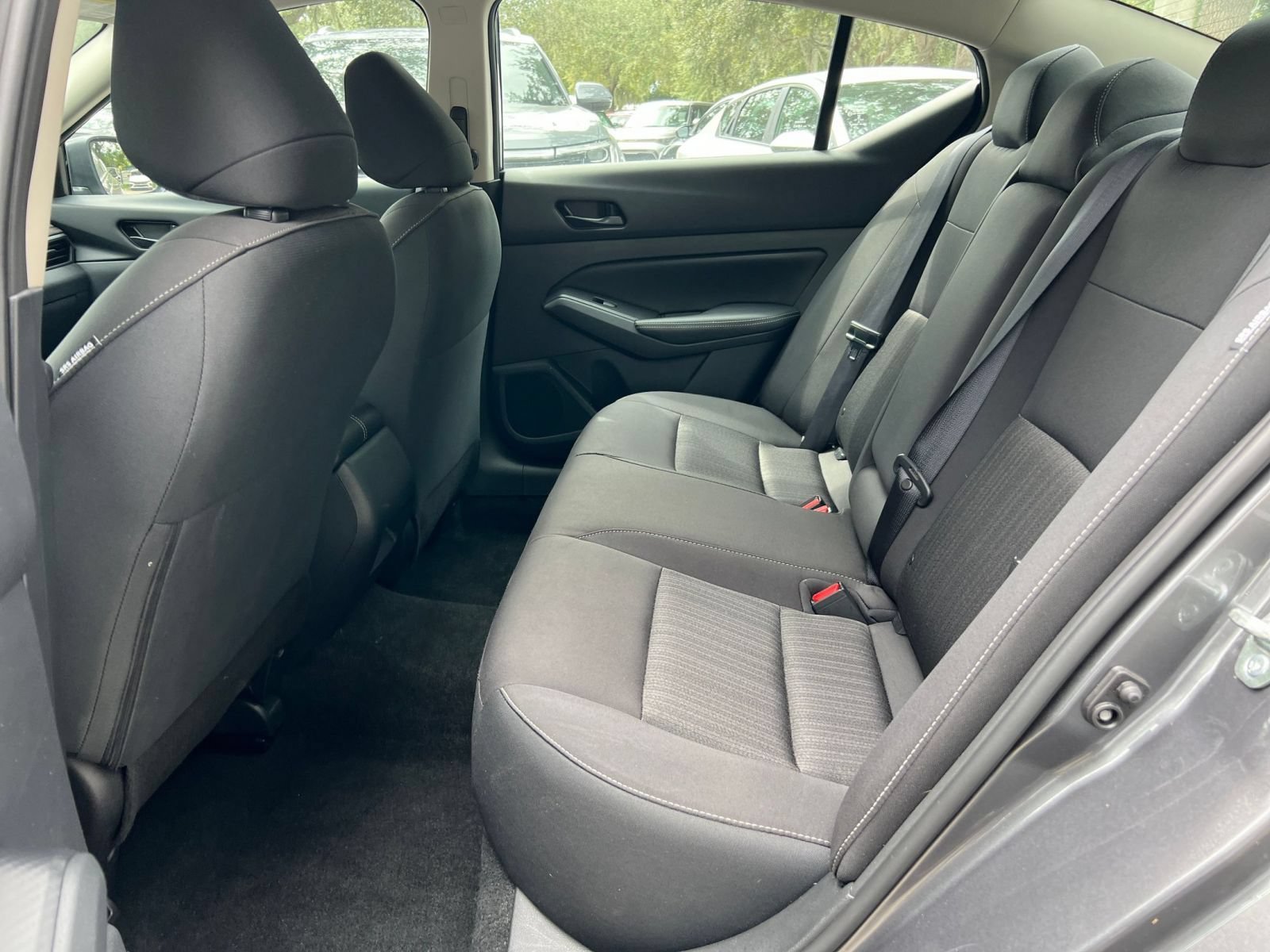 Used 2025 Nissan Altima 2.5 SV FWD image 38