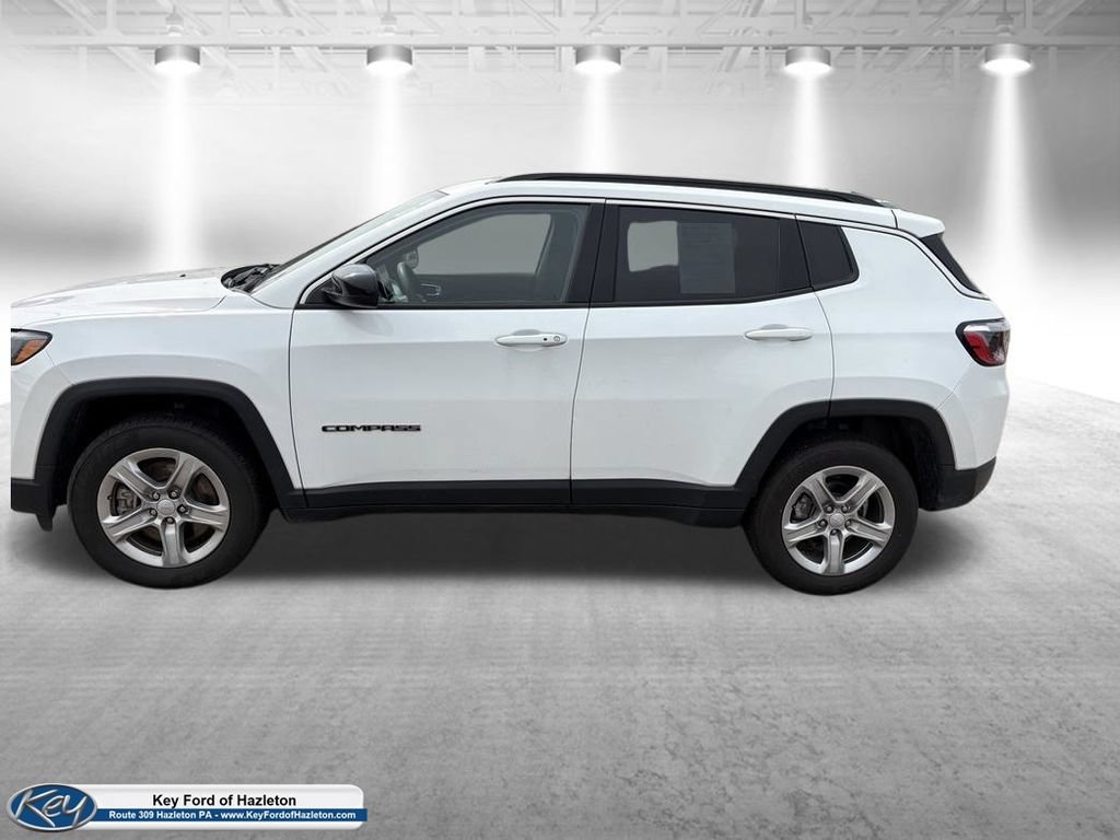 Used 2024 Jeep Compass Latitude AWD/4WD image 7