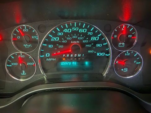 Used 2025 GMC Savana 2500 RWD image 15