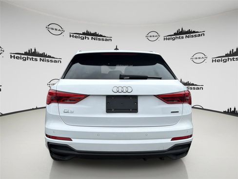 Used 2025 Audi Q3 2.0T Premium image 4