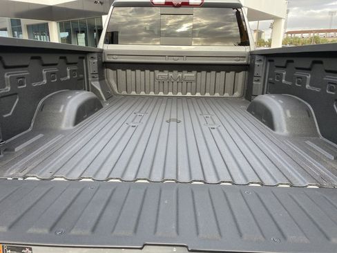New 2026 GMC Sierra 2500 Denali w/ Denali Reserve Package AWD/4WD image 13