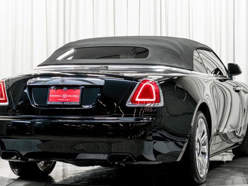 Used 2017 Rolls-Royce Dawn image 48