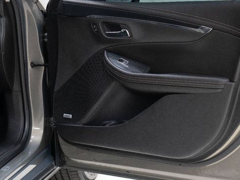 Used 2019 Chevrolet Impala Premier FWD image 18