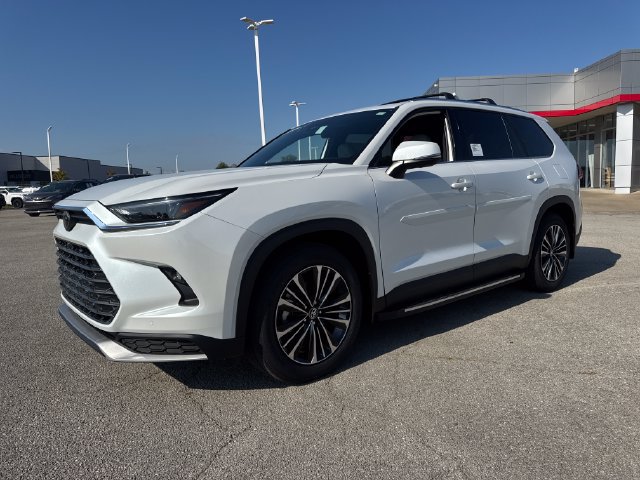 New 2026 Toyota Grand Highlander AWD Hybrid image 2