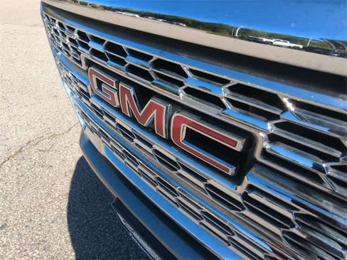 Used 2022 GMC Canyon Denali image 29