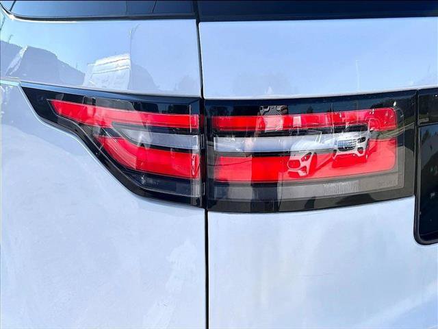 Used 2020 Land Rover Discovery Landmark AWD/4WD image 29