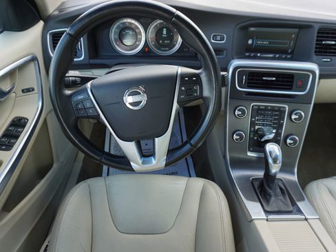 Used 2013 Volvo S60 T5 image 21
