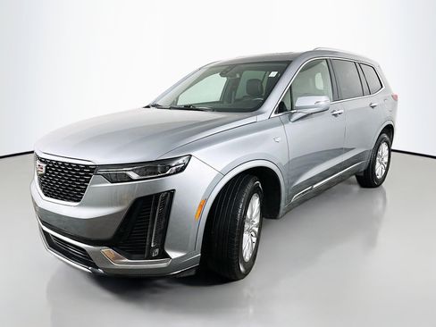 Used 2024 Cadillac XT6 Luxury AWD/4WD image 3