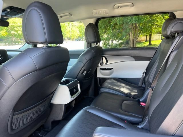 Used 2022 Kia Carnival LX FWD image 14