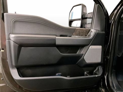 Used 2024 Ford F250 Lariat w/ Lariat Ultimate Package AWD/4WD image 22