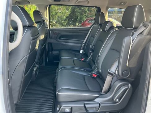 New 2026 Honda Odyssey Touring image 14