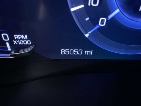 Certified 2020 Cadillac Escalade Platinum AWD/4WD image 4