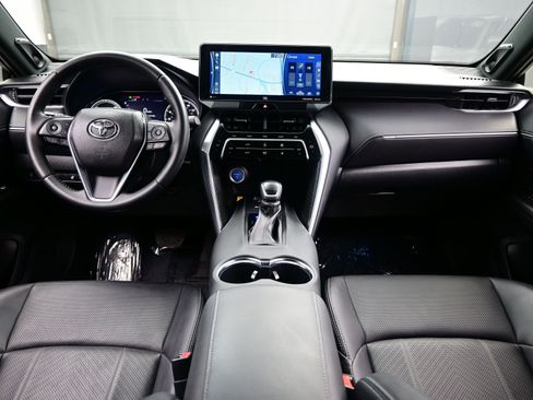 Used 2022 Toyota Venza Limited w/ Advanced Technology Package image 17