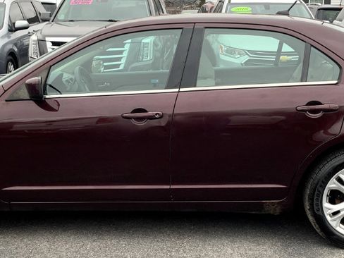 Used 2012 Ford Fusion SE image 2