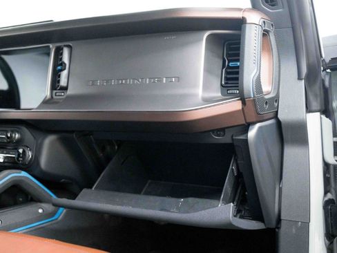 Used 2022 Ford Bronco Outer Banks w/ Sasquatch Package AWD/4WD image 88