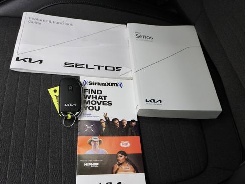 Used 2022 Kia Seltos S AWD/4WD image 51