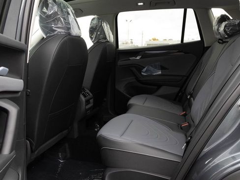 New 2026 Volkswagen Tiguan SE AWD/4WD image 34