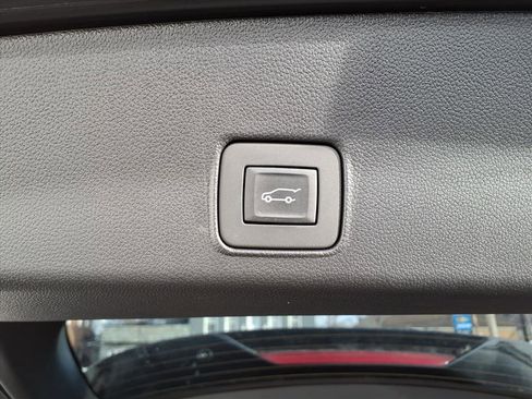 Certified 2025 Chevrolet TrailBlazer RS w/ Convenience Package image 16