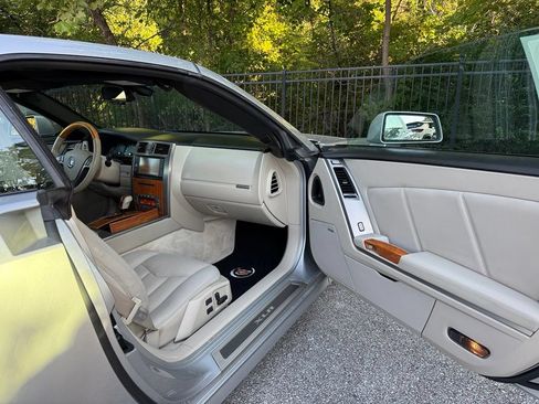 Used 2006 Cadillac XLR RWD image 39