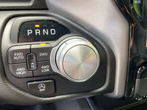 Used 2025 RAM 1500 Laramie w/ Sport Appearance Package AWD/4WD image 18