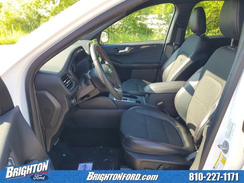 Certified 2023 Ford Escape ST-Line w/ Tech Pack #1 AWD/4WD image 11