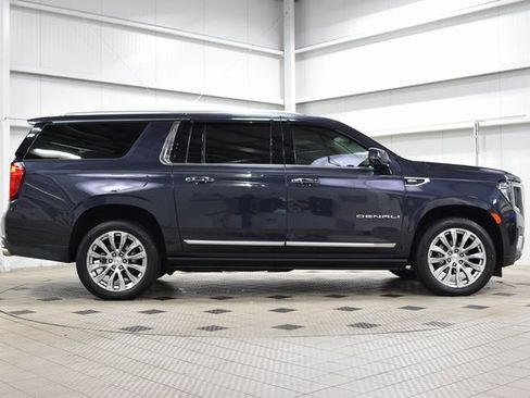 Used 2024 GMC Yukon XL Denali image 9