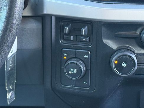 Used 2024 Ford F250 XLT image 23
