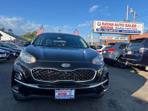 Used 2021 Kia Sportage LX w/ LX AWD Popular Package image 3