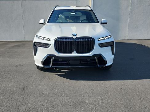New 2027 BMW X7 xDrive40i w/ M Sport Package AWD/4WD image 5